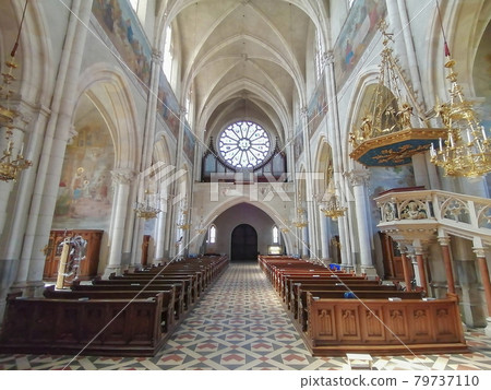 Beautiful interior of Church of the Sacred Heart of Jesus (Herz Jesu Kirche), designed in the Neogothic style and the largest church in Graz, Styria region, Austria Beautiful interior of Church of the Sacred Heart of Jesus (Herz Jesu Kirche), designed in the Neogothic style and the largest church in Graz, Styria region, Austria 79737110