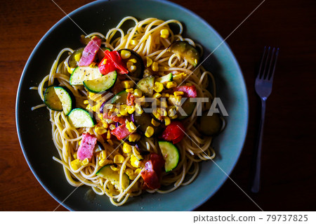 Delicious Japanese-style pasta made at home Delicious Japanese-style pasta made at home 79737825