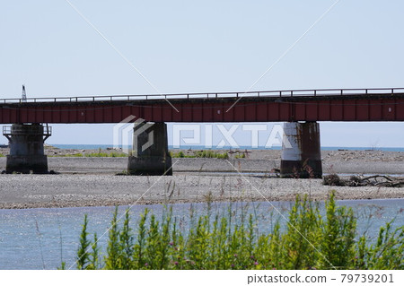 Hidaka Main Line Railway Bridge (photographed on July 13, 2021) Hidaka Main Line Railway Bridge (photographed on July 13, 2021) 79739201