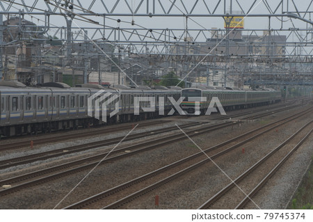 東海道線、橫須賀線、聖德寺人行天橋 79745374