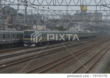 東海道線、橫須賀線、聖德寺人行天橋 79745376