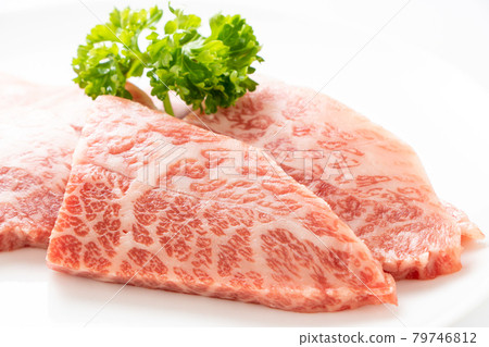 烤肉用牛肉（刀片牛排）。 79746812