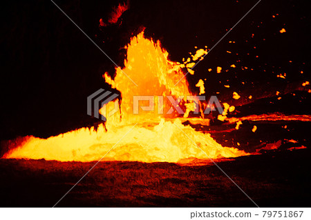 Lava lake at Erta Ale volcano Lava lake at Erta Ale volcano 79751867