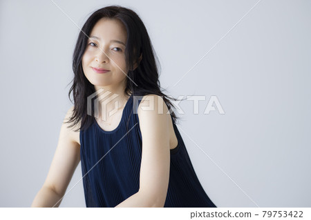 Women beauty hair care Women beauty hair care 79753422