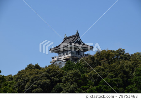 小山城和天空 79753468