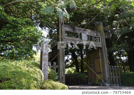 小山城和天空 79753469