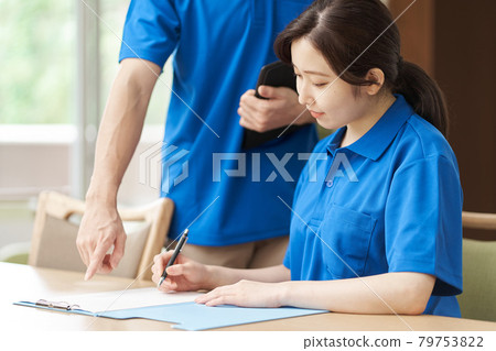New caregiver undergoing training 79753822
