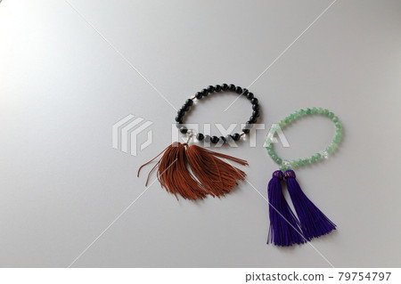 Pair of beads Pair of beads 79754797