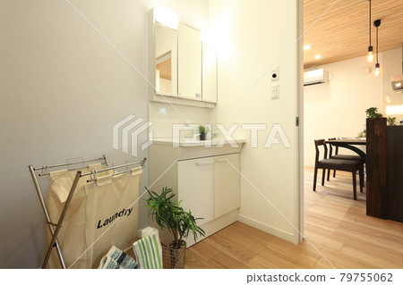 Designer's House Stylish washroom dressing room 79755062