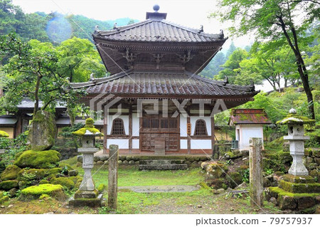 初夏谷雲山華嚴寺19路（岐阜縣伊比郡伊比川町） 79757937
