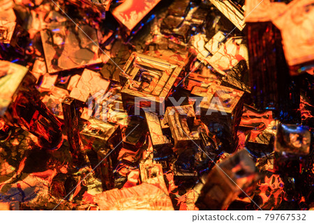 Bismuth skeleton 79767532