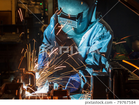 Welding work. Welding work. 79767584