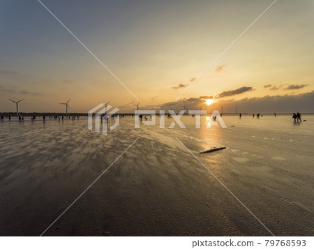 Taichung, Taiwan Gaomei Wetlands, Taichung, Taiwan in the evening Taichung, Taiwan Gaomei Wetlands, Taichung, Taiwan in the evening 79768593