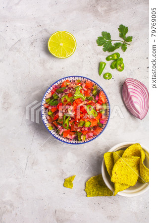 Homemade salsa pico de gallo, mexican cuisine Homemade salsa pico de gallo, mexican cuisine 79769005