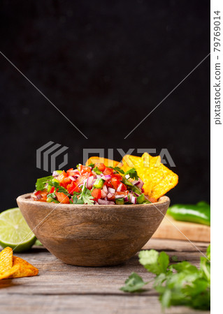 Homemade salsa pico de gallo, mexican cuisine Homemade salsa pico de gallo, mexican cuisine 79769014