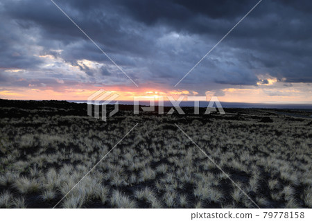 Beautiful sunset on the Big Island, Kohala Coast, Waikoloa 79778158