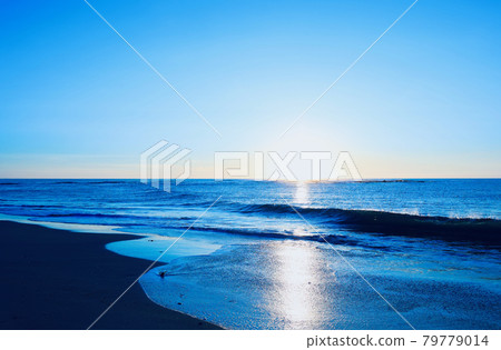 Kawarago Beach in the morning sun after the rainy season Hitachi City, Ibaraki Prefecture Kawarago Beach in the morning sun after the rainy season Hitachi City, Ibaraki Prefecture 79779014