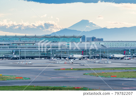 Airport Airplane Haneda Airport Takeoff 下午 Dusk Night Airline Engine Brake Terminal 1 Mt. Fuji 79782207