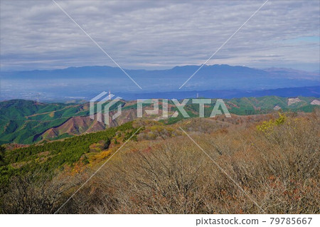 從八溝山頂展望台看那須山脈和大鹿山/日鹿岳 從八溝山頂展望台看那須山脈和大鹿山/日鹿岳 79785667