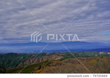 Nasu mountain range and Mt. Oshika / Mt. Hirugadake from the Yamizo summit observatory Nasu mountain range and Mt. Oshika / Mt. Hirugadake from the Yamizo summit observatory 79785669