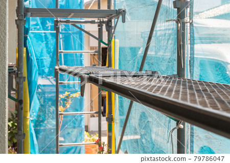 外牆粉刷工作腳手架 79786047