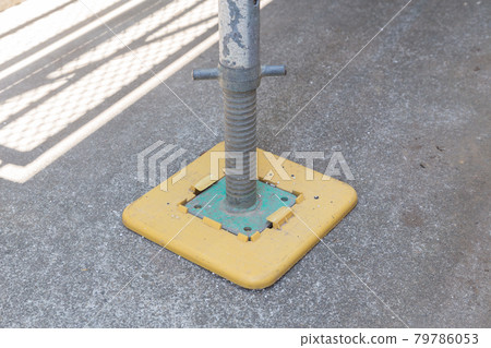 Construction site scaffolding 79786053