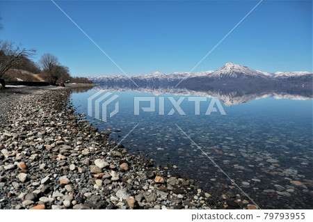Lake Shikotsu and Mt. Eniwa (Chitose City, Hokkaido) Lake Shikotsu and Mt. Eniwa (Chitose City, Hokkaido) 79793955