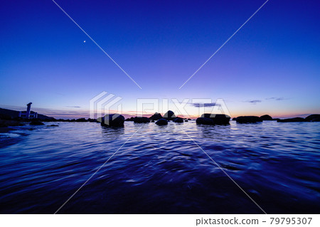 Evening and night views of Futamigaura, Itoshima City Evening and night views of Futamigaura, Itoshima City 79795307