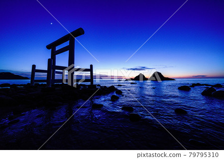 糸島市二見浦的夜景 79795310