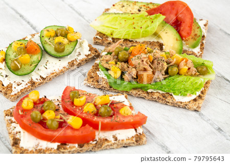 Sandwiches with vegetables Sandwiches with vegetables 79795643