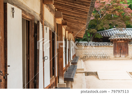 Yeongyeongdang (Hanok building) in the rear garden of Changdeokgung Palace (Donggwol) 79797513