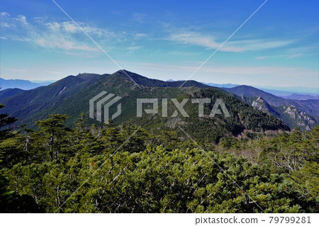 夢幻花園的金風山 79799281