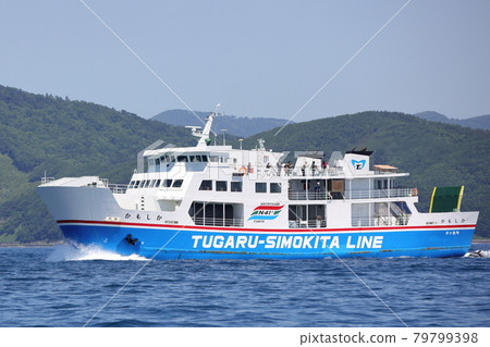 Mutsu Bay Ferry through Mutsu Bay 79799398