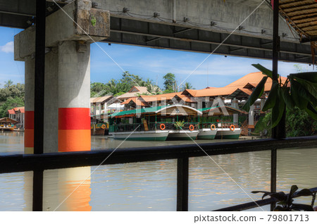 Filipino river cruise ship wharf 79801713