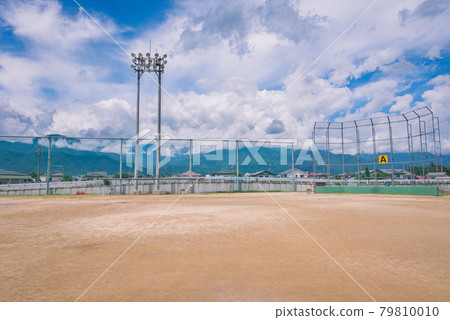夏季棒球場 79810010