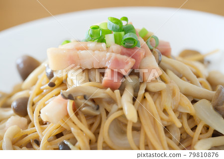 Japanese-style whole grain pasta Japanese-style whole grain pasta 79810876