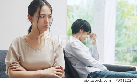 A terrible couple 79811224