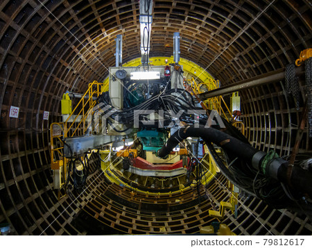 建設中的地下盾構隧道（江東區/東京） 79812617