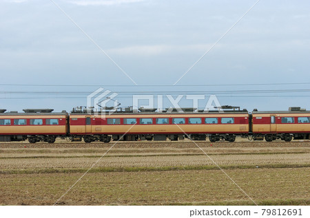 北陸本線 三河加賀笠間 JR 西 485 系列 A02 編隊(京都)⑥ 茂葉 484-72 山邊 北陸本線 三河加賀笠間 JR 西 485 系列 A02 編隊(京都)⑥ 茂葉 484-72 山邊 79812691