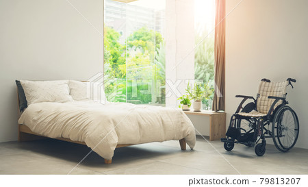 床和輪椅 79813207