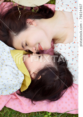 Parent and child lifestyle Parent and child lifestyle 79814407