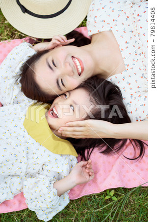 Parent and child lifestyle Parent and child lifestyle 79814408