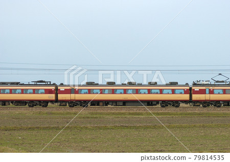 Hokuriku Main Line Mikawa-Kaga-Kasama JR West 485 series A05 formation (Kyoto) ⑦ Moha 489-26 mountain side 79814535