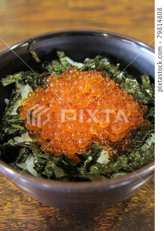 Ikura-rice bowl 79814808