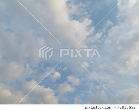 The sky with scud clouds The sky with scud clouds 79815652
