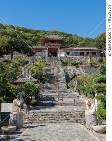 Stone steps and tower gate of Wakaura Temmangu Shrine 79815855
