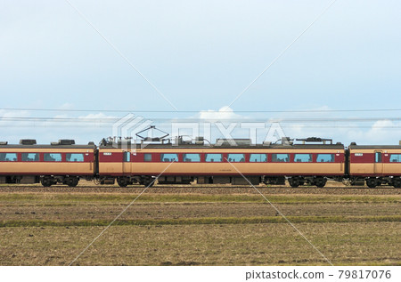 Hokuriku Main Line Mikawa-Kaga Kasama JR West 485 series A06 formation (Kyoto) ⑥ Moha 484-1026 Mountain side Hokuriku Main Line Mikawa-Kaga Kasama JR West 485 series A06 formation (Kyoto) ⑥ Moha 484-1026 Mountain side 79817076