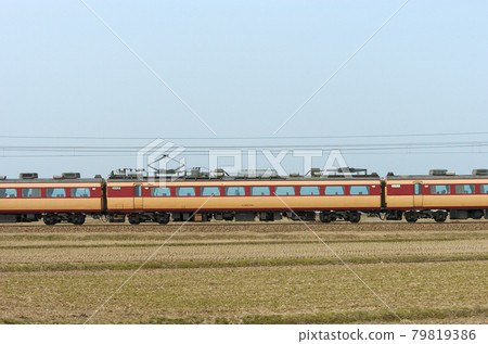 Hokuriku Main Line Mikawa-Kaga-Kasama JR West 485 series A07 formation (Kyoto) ⑧ Moha 484-288 mountain side 79819386