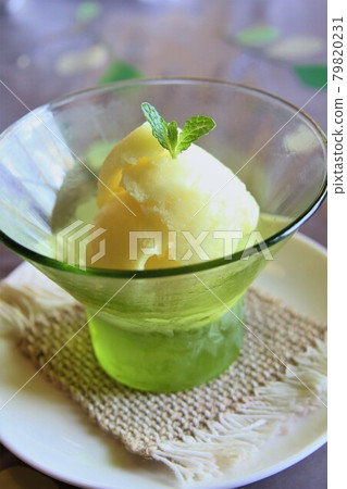 Yuzu Sorbet Yuzu Sorbet 79820231