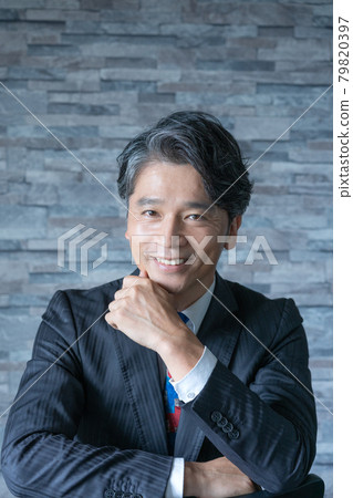 一個中年男子的肖像 一個中年男子的肖像 79820397